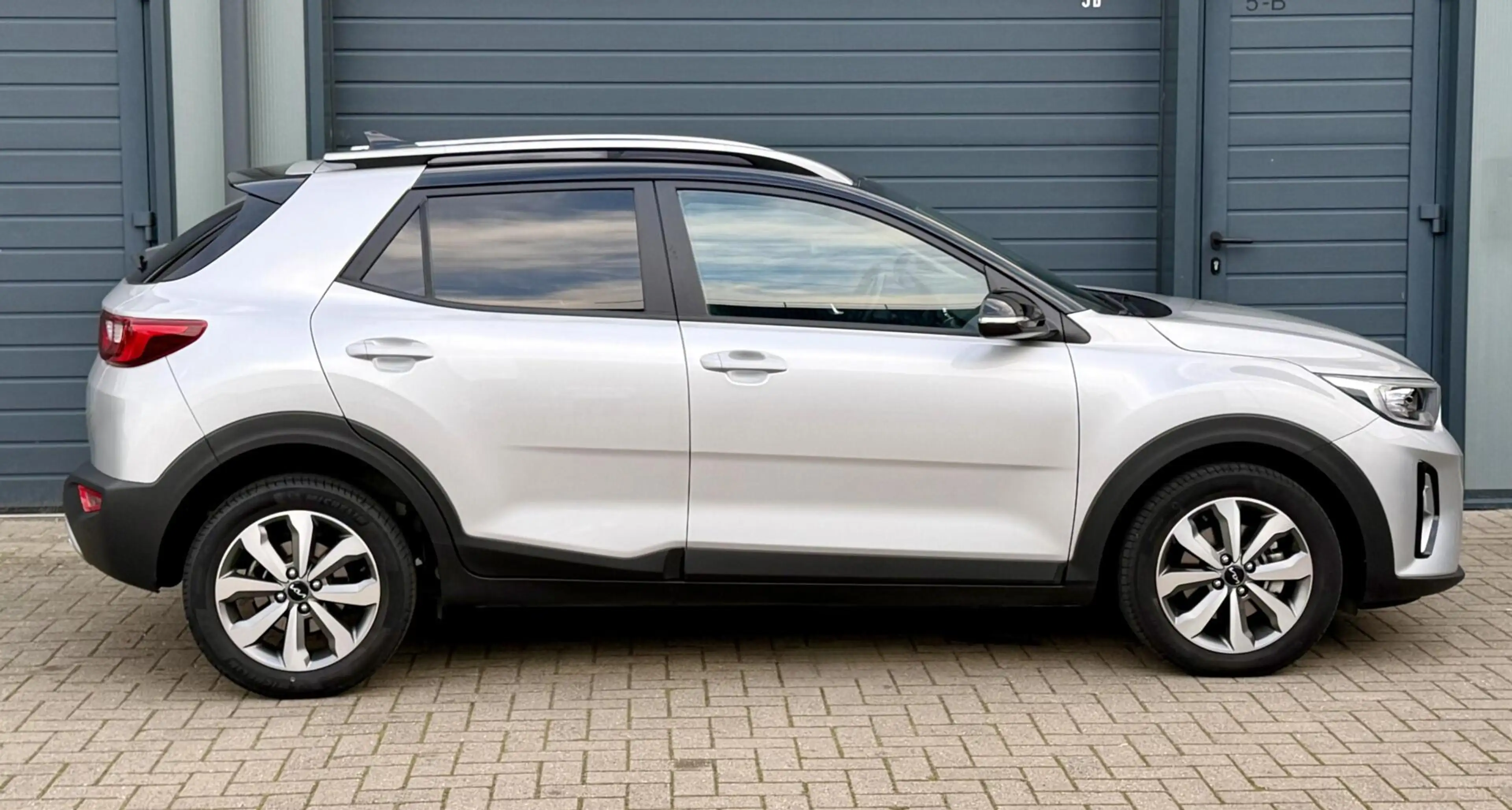 Kia Stonic 1.0 T-GDi MHEV DynamicLine | LAGE KM | BJ. 2023 | — photo 11