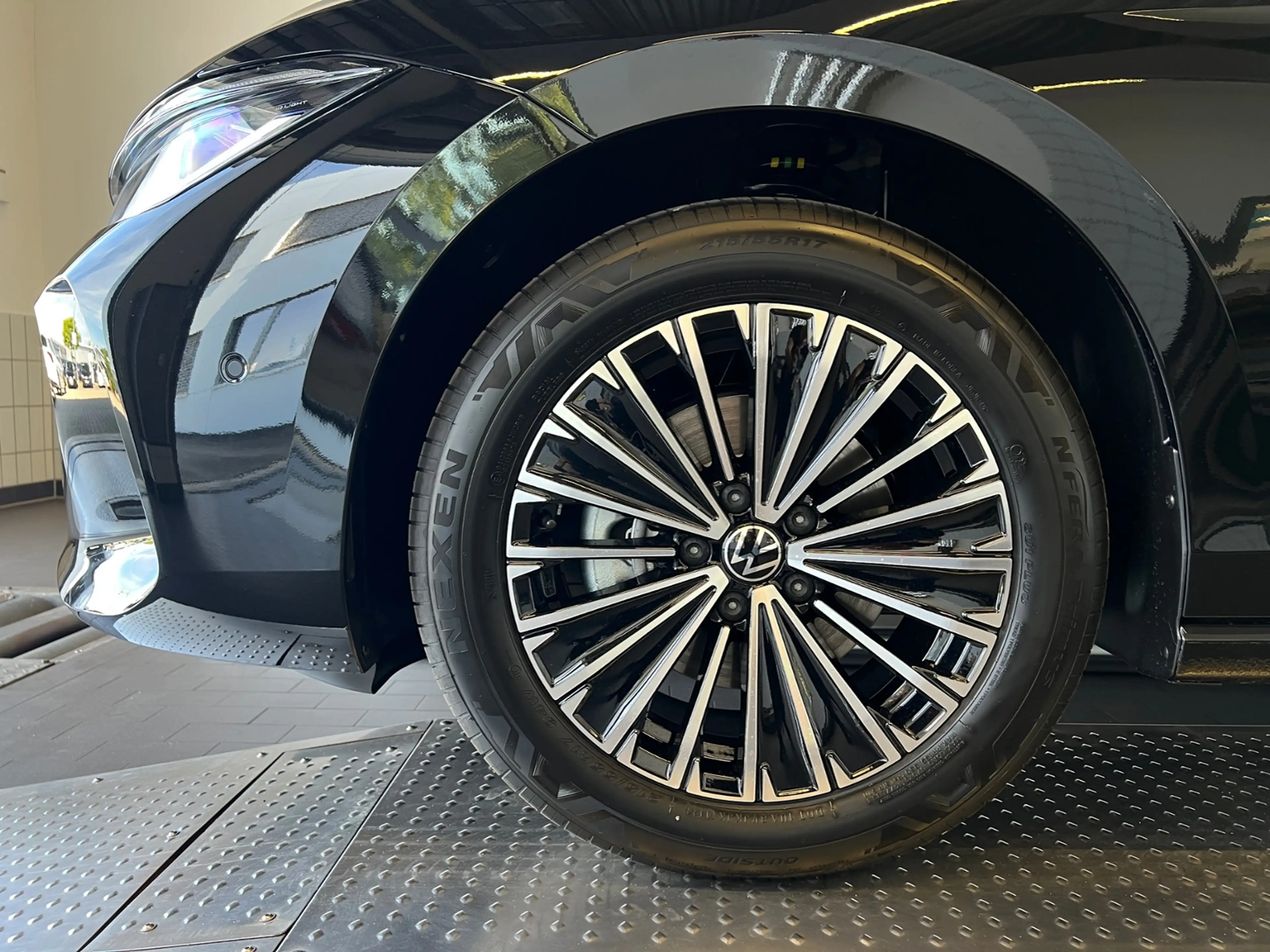 Volkswagen Passat Variant Elegance 1.5 eTSI DSG *AHK,IQ-Light,ACC,Navi* — photo 5