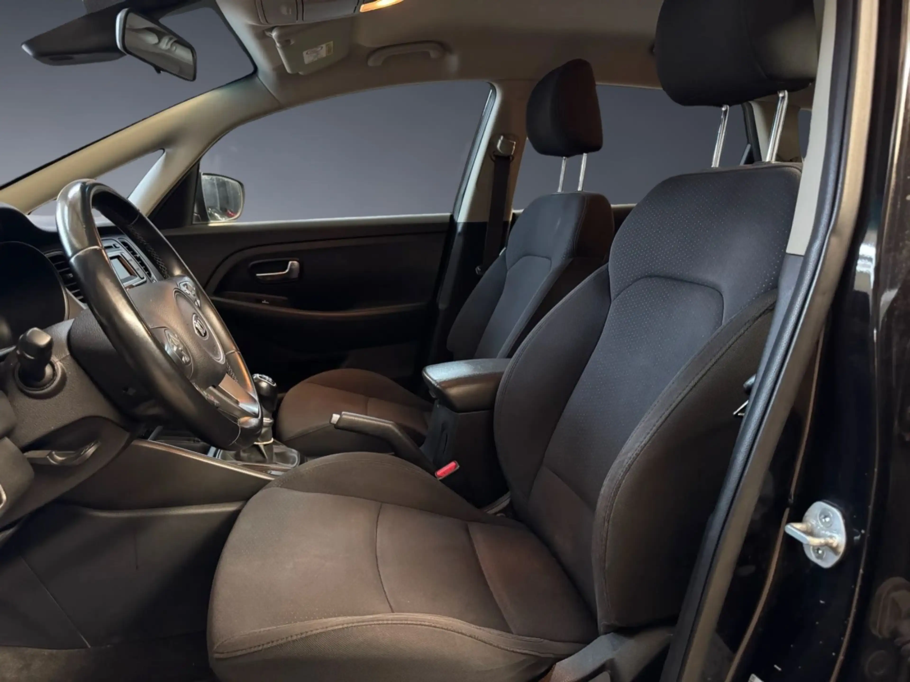 Kia Carens 1.6 GDI Edition 7 BT PDC AHK SHeft SHZ — photo 11