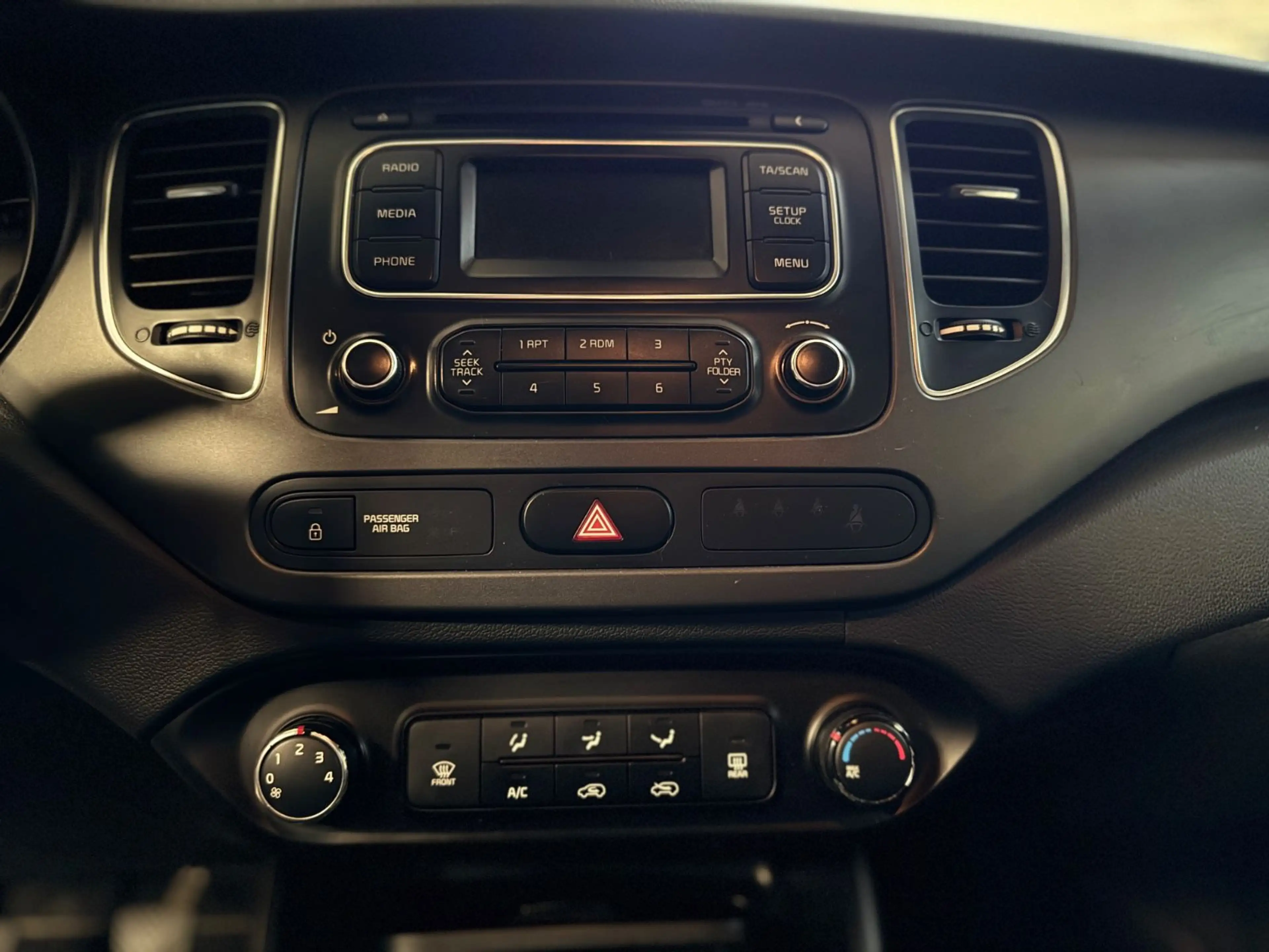 Kia Carens 1.6 GDI Edition 7 BT PDC AHK SHeft SHZ — photo 14