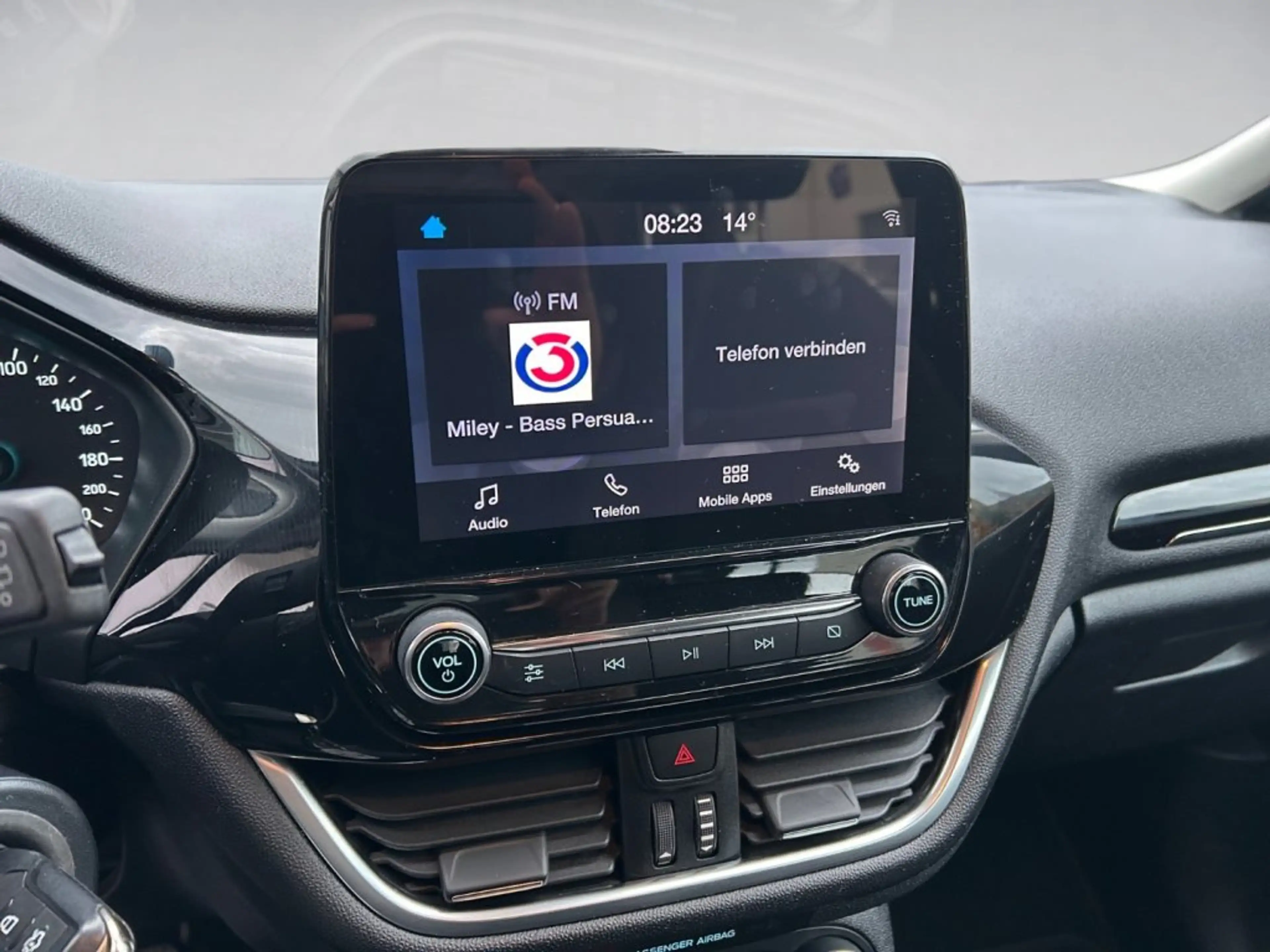 Ford Fiesta Cool & Connect 1,1 Start/Stop — photo 10