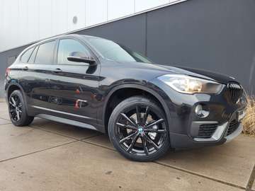 sDrive18i *AUT.*NAVI*PDC*EL. KOFFER*BLUETOOTH**