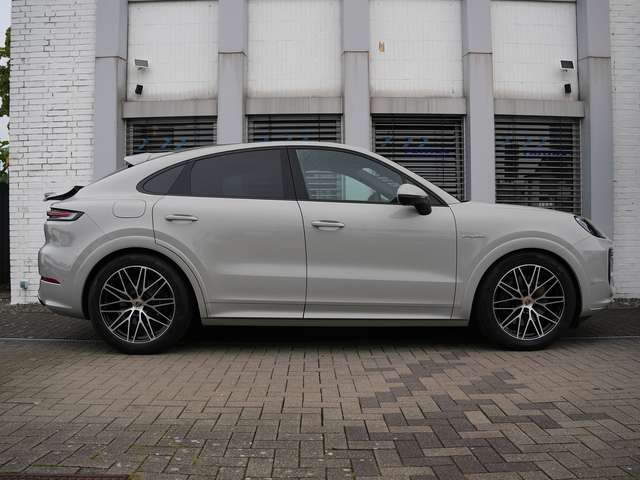 Porsche Cayenne E-Hybrid Coupé SPORTDESIGN-PAKET-INNODRIVE-HUD