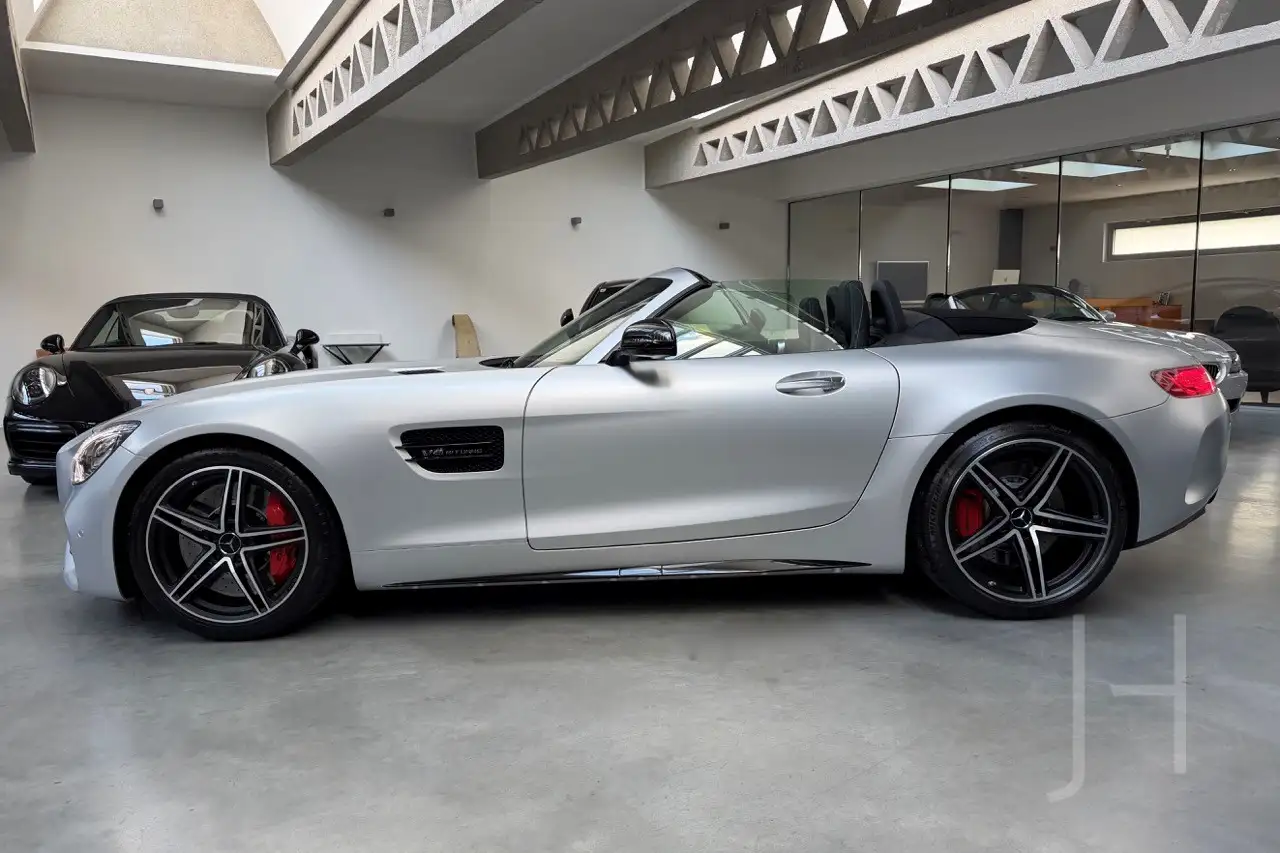 Mercedes-Benz AMG GT Roadster