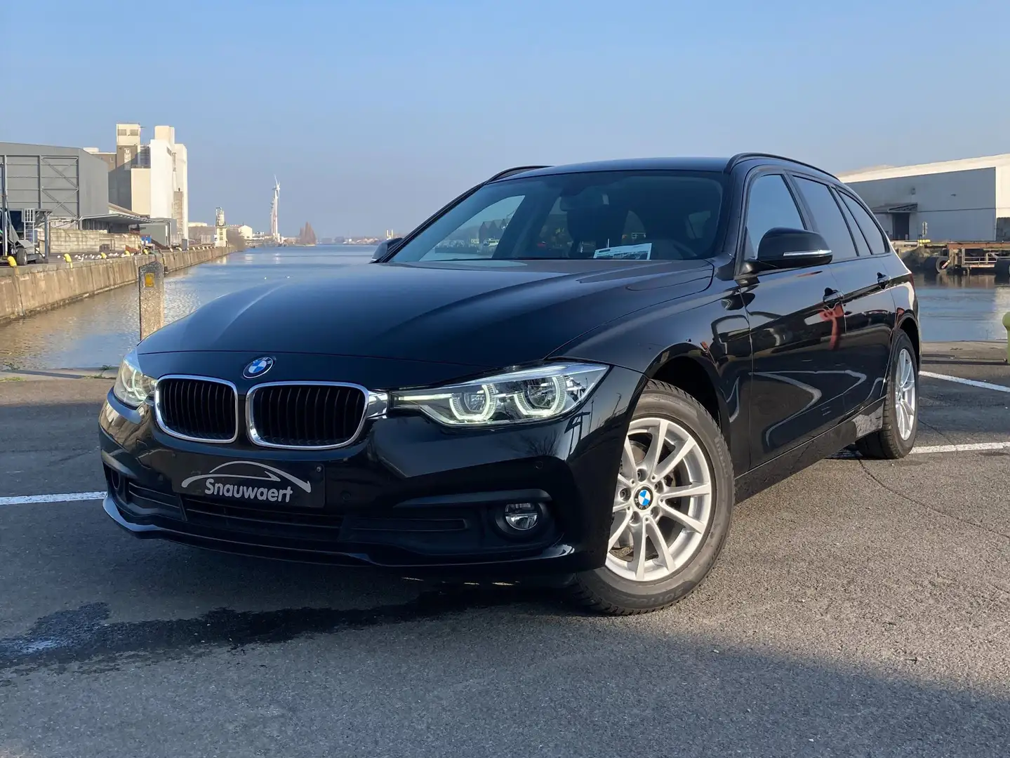 BMW 316 Zwart - 1