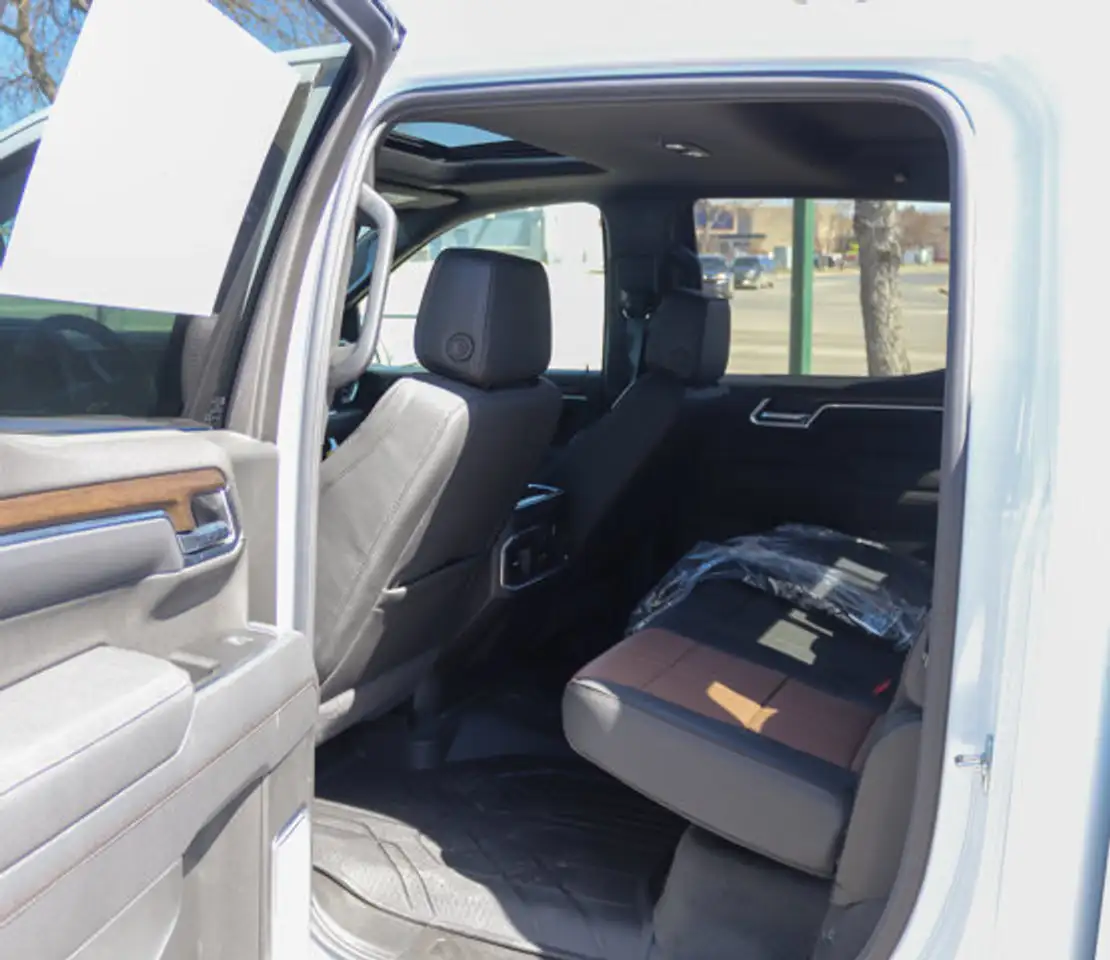 Chevrolet Silverado 1500 снимка Chevrolet Silverado 1500