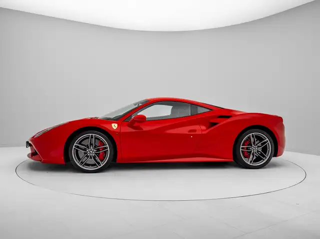 Ferrari 488 view 2