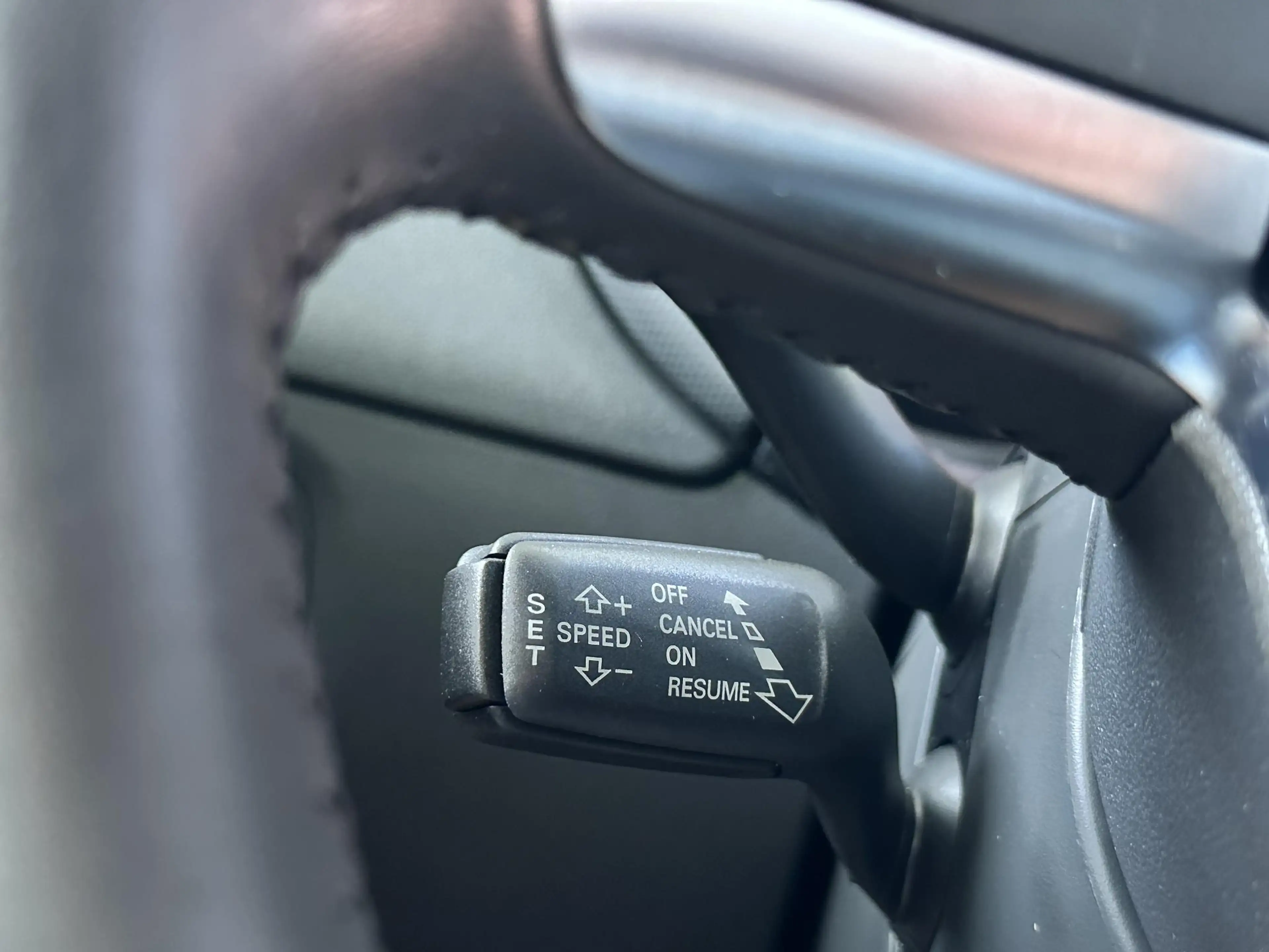 Audi TT Roadster 2.0 TFSI Pro Line — photo 26