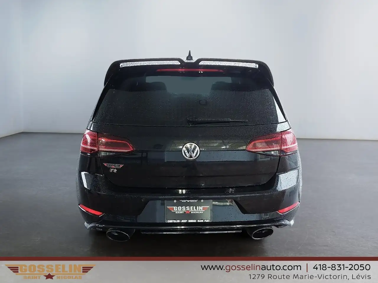 Volkswagen Golf R снимка Volkswagen Golf R