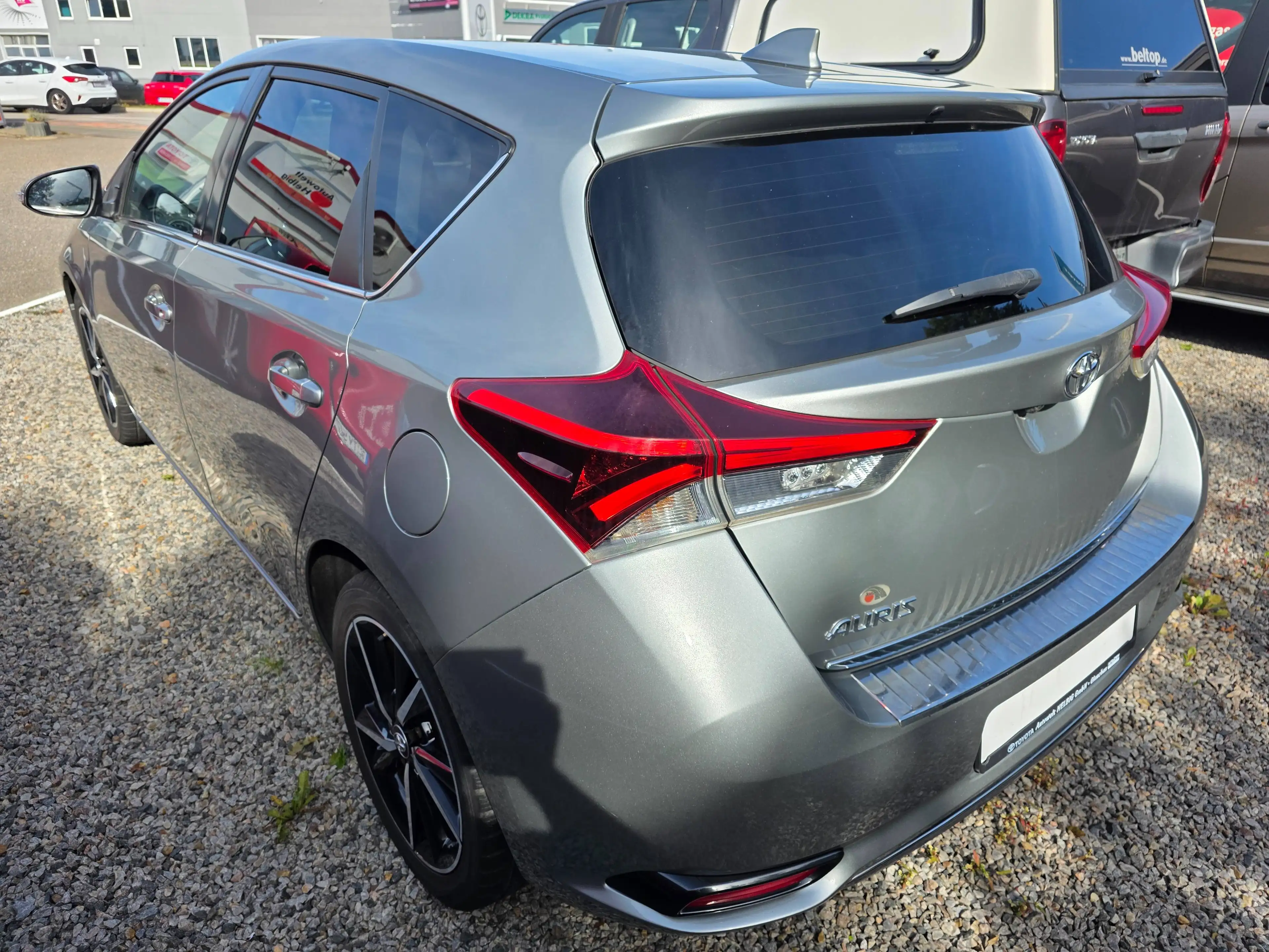 Toyota Auris Auris 1.2 Turbo "Edition-Sitzheizung-Alu-Heckkamera" — photo 4