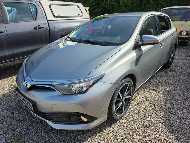 Toyota Auris Auris 1.2 Turbo "Edition-Sitzheizung-Alu-Heckkamera"