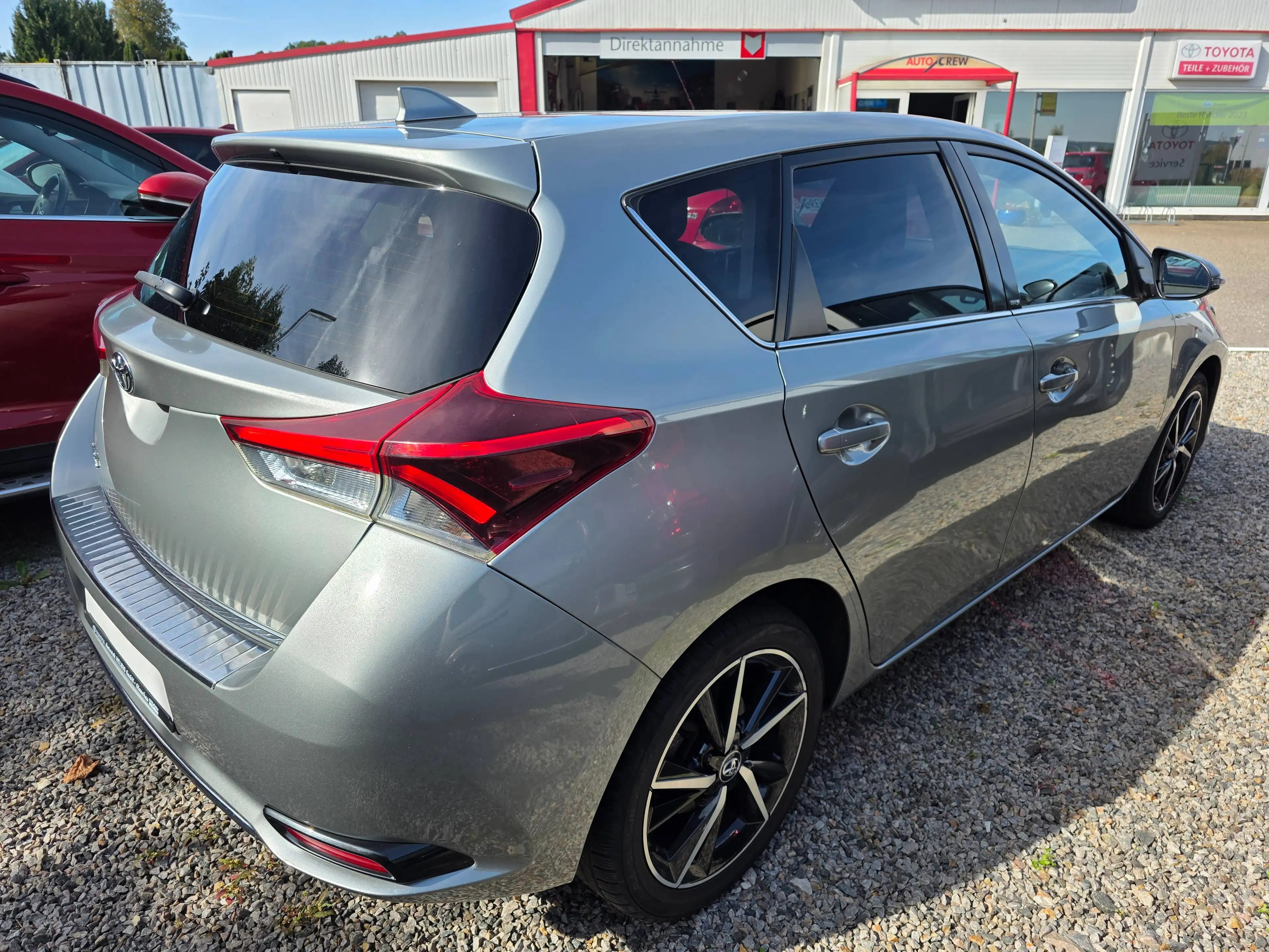 Toyota Auris Auris 1.2 Turbo "Edition-Sitzheizung-Alu-Heckkamera" — photo 3