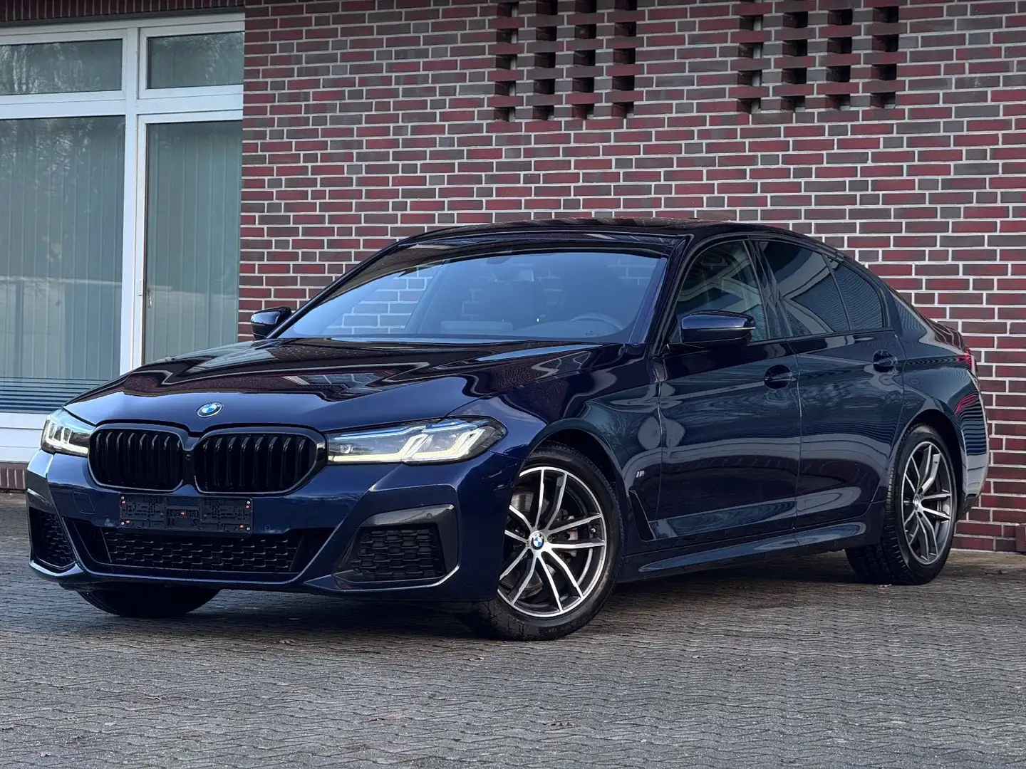 BMW 520 i*M SPORTPAKET*LEDER*LASER*GLASDACH*DAB* Blau - 1