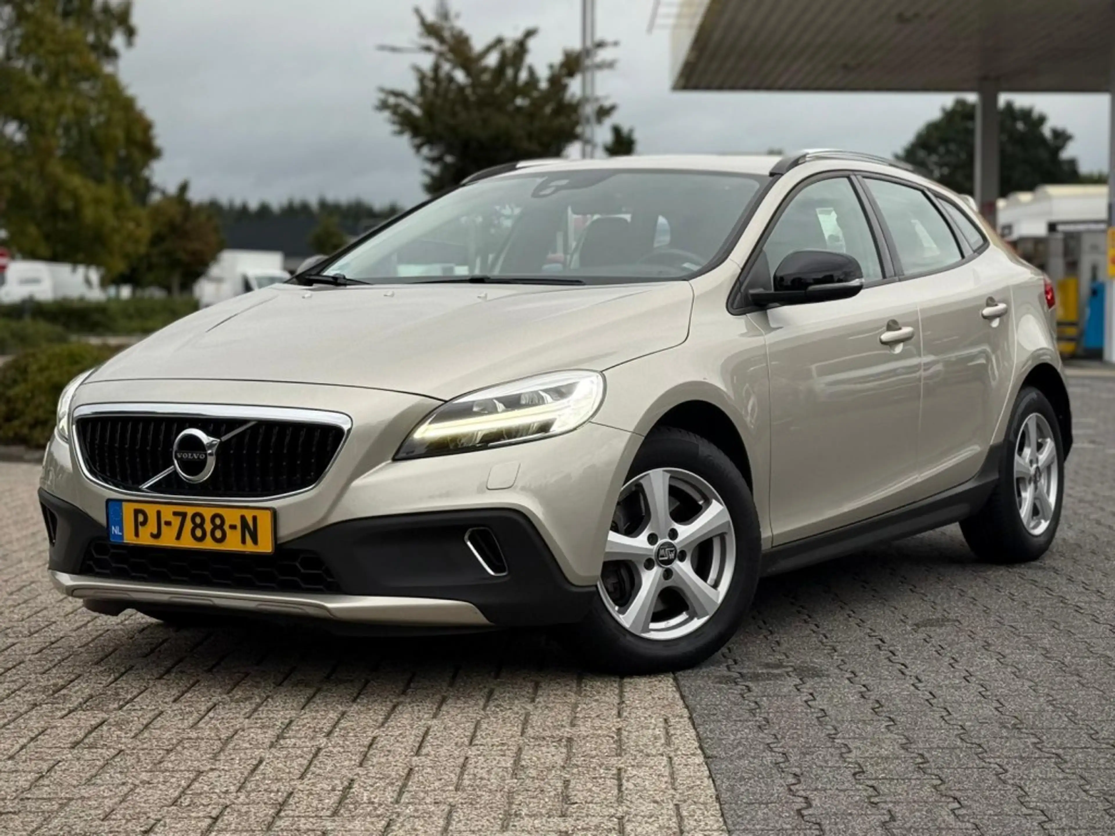 Volvo V40 CROSS COUNTRY 1.5 T3 A/T TREKHAAK