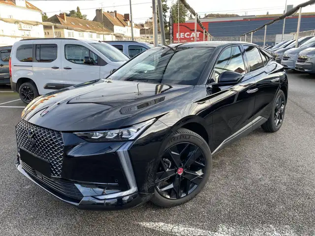 DS Automobiles DS 4 II 1.5 BlueHDi S\u0026S 130 EAT8 Performance Line AVEC ATTELAGE