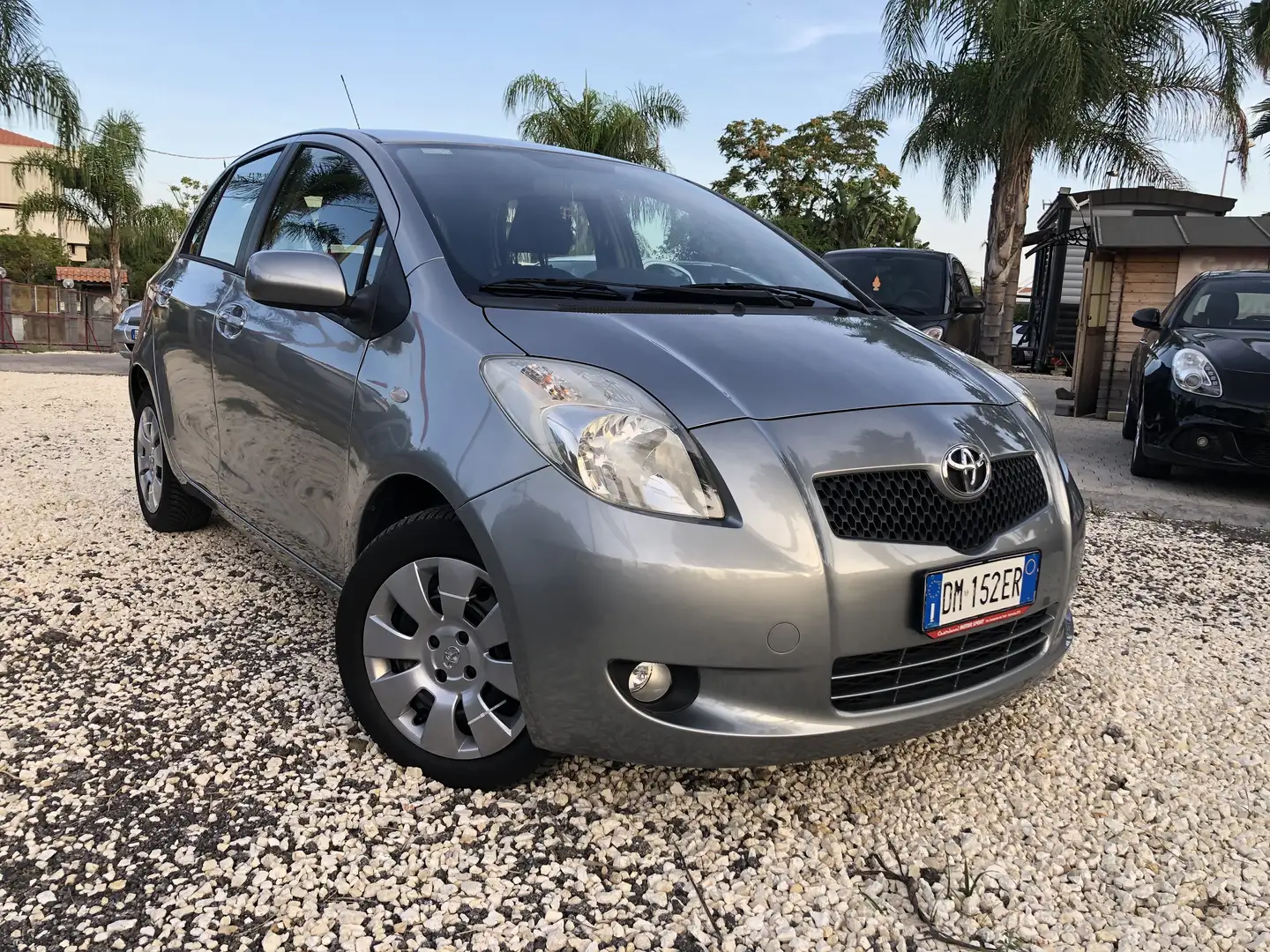Toyota Yaris 5p 1.3 Sol Argento - 2