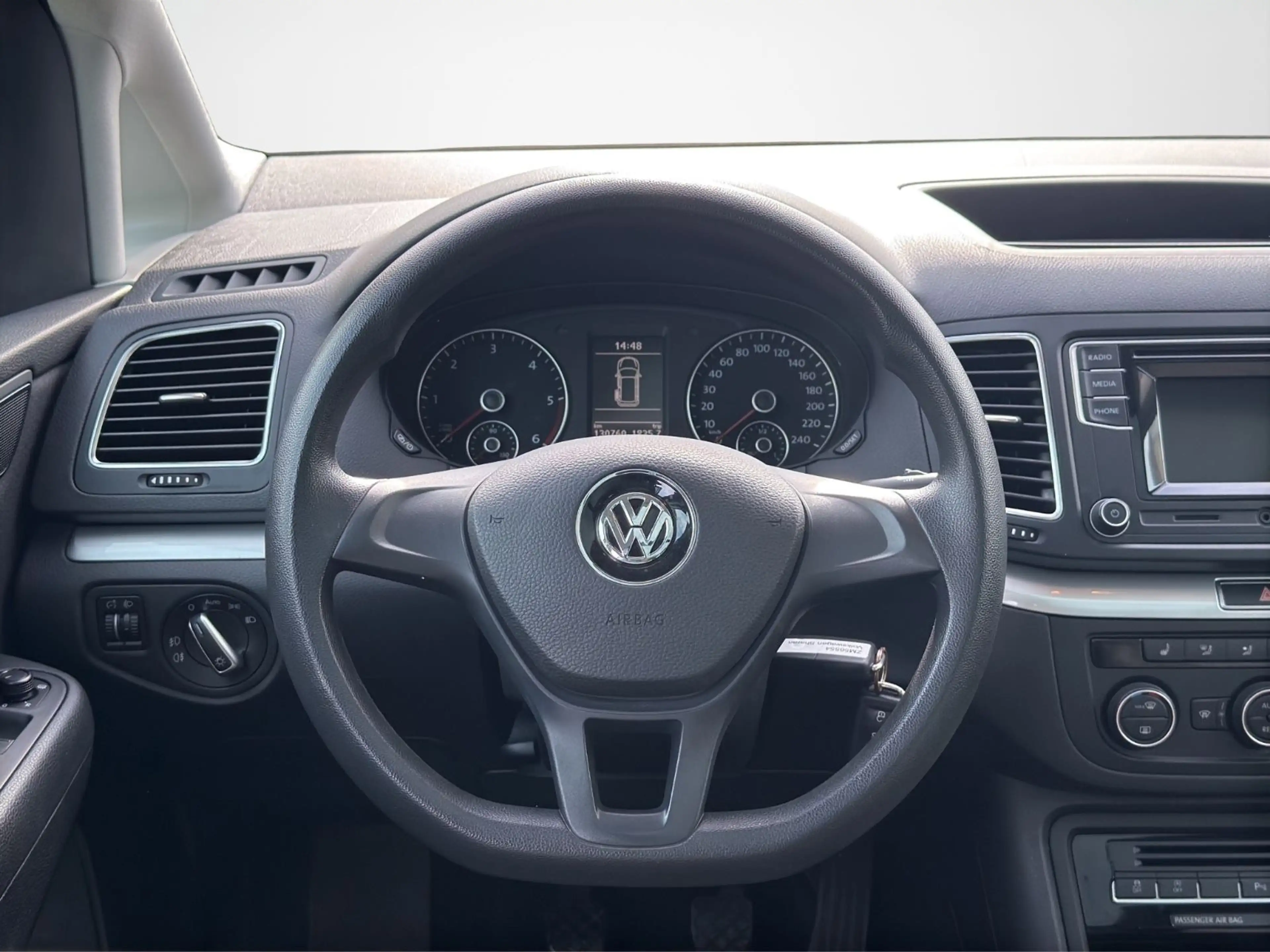 Volkswagen Sharan Trendline — photo 13