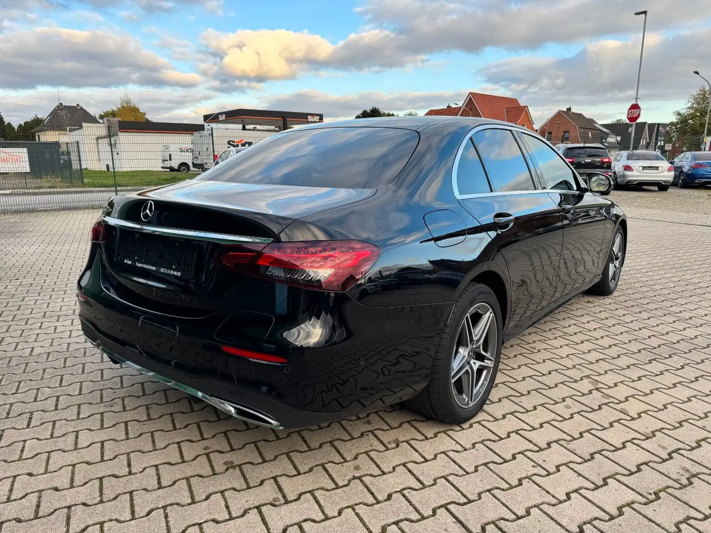 Mercedes-Benz E 300 E300de Lim. AMG*Kamera*WideScreen*elektr.Sitze Schwarz - 2