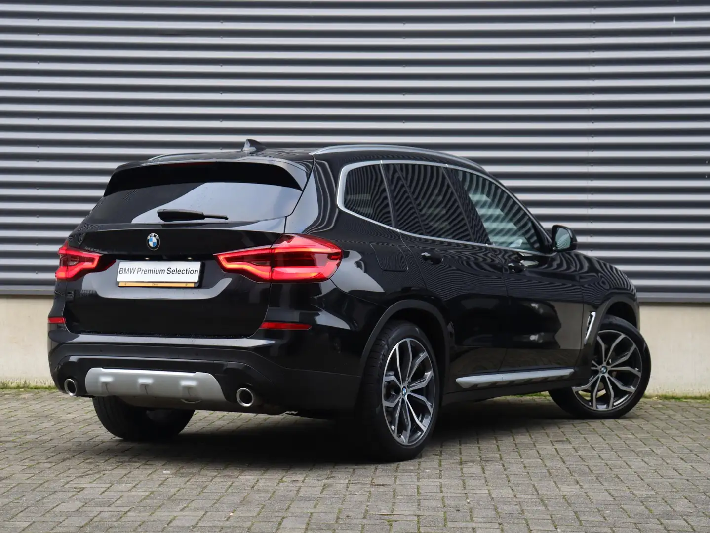 BMW X3 xDrive20i | High Executive | xLine | Parking Pack Schwarz - 2