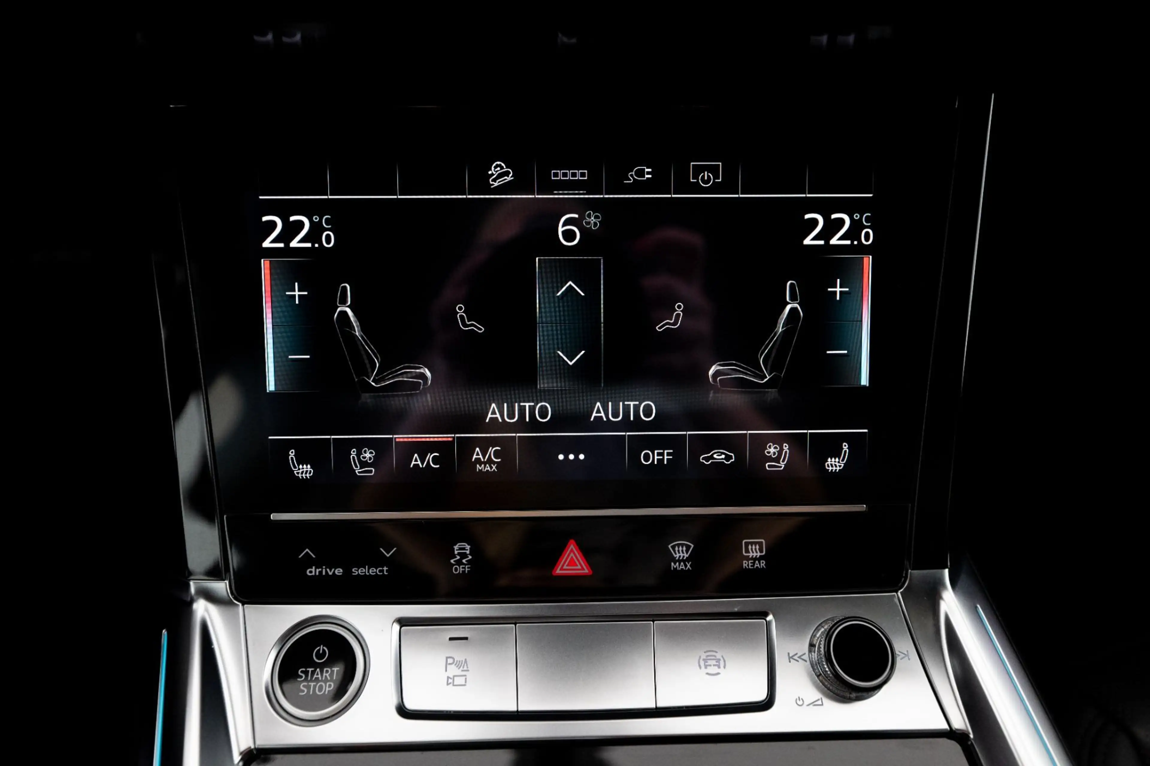 Audi e-tron SB 55 S-LINE 21" BLACK PANO SITZLÜFTUNG -69% — photo 7