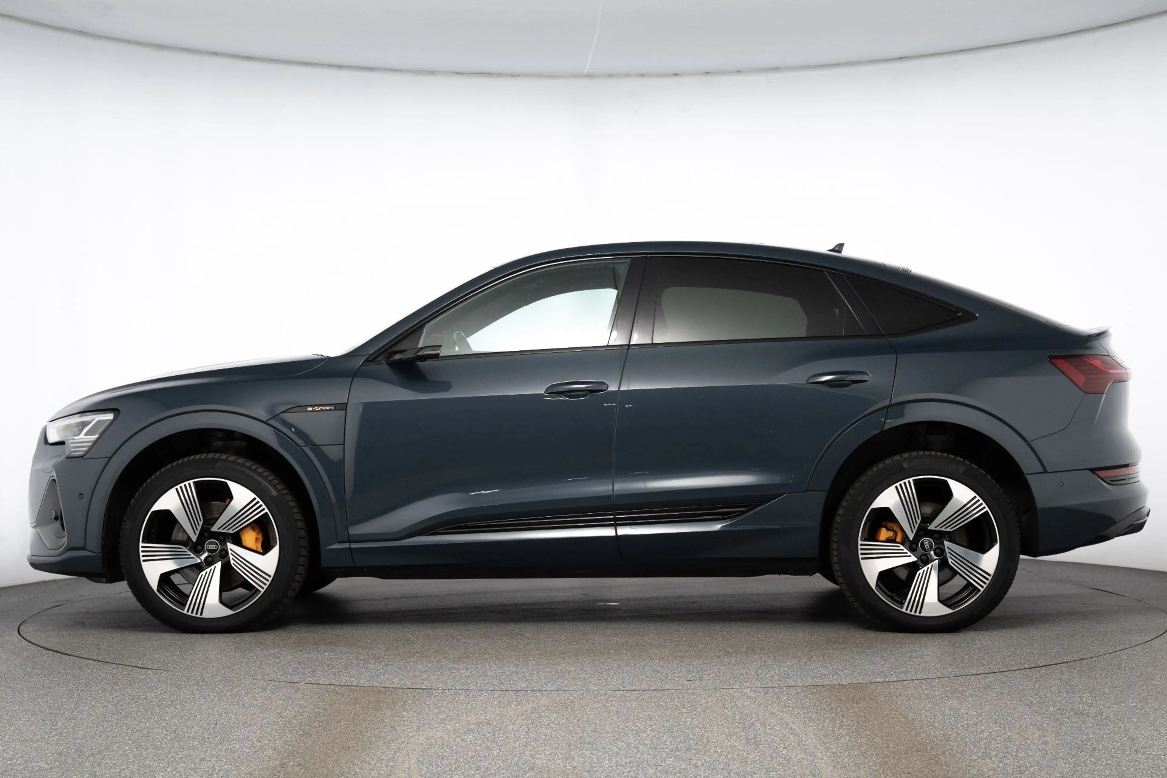 Audi e-tron SB 55 S-LINE 21" BLACK PANO SITZLÜFTUNG -69% — photo 2