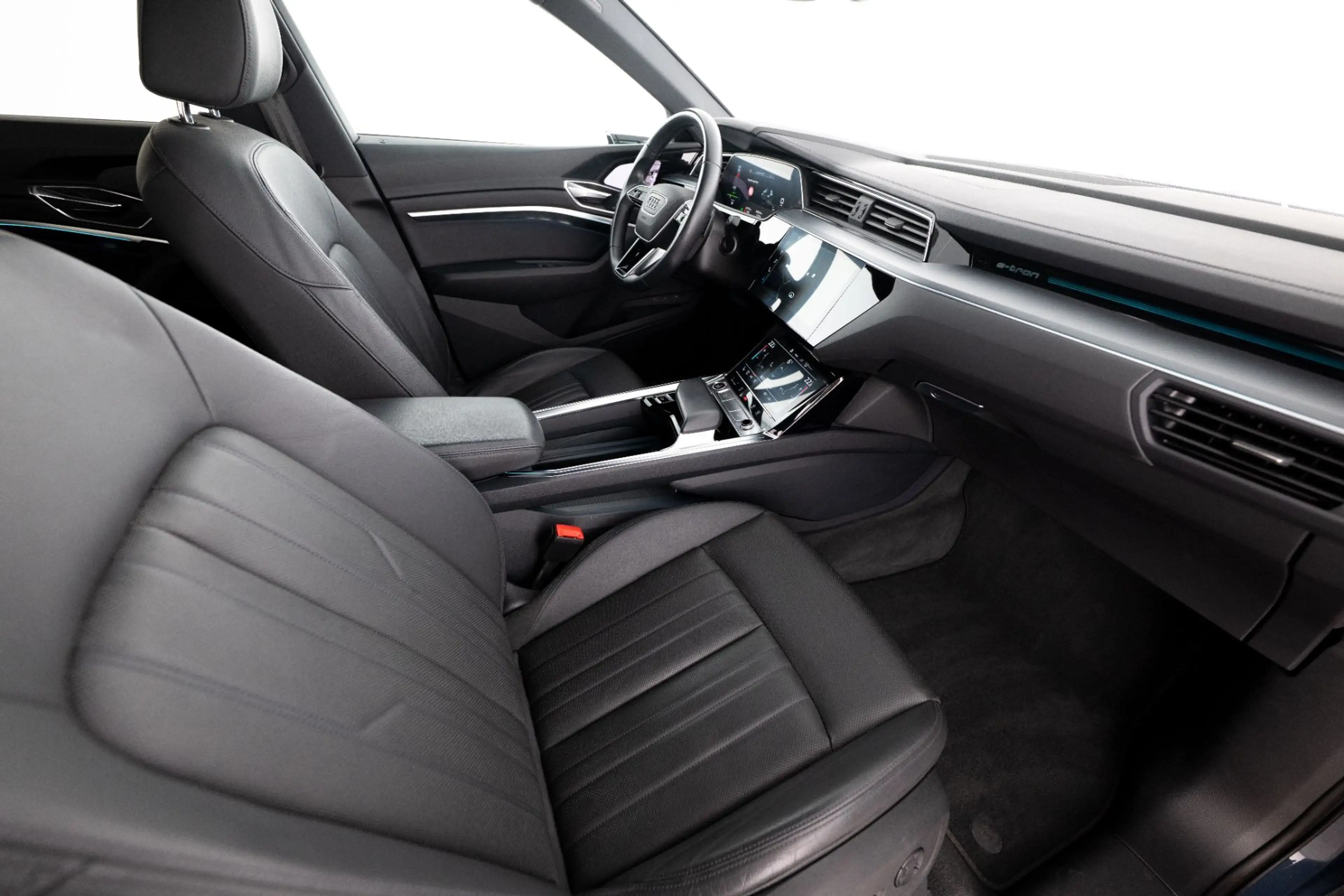 Audi e-tron SB 55 S-LINE 21" BLACK PANO SITZLÜFTUNG -69% — photo 14