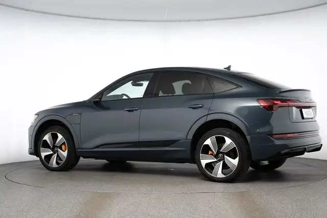 Audi E-Tron view 3