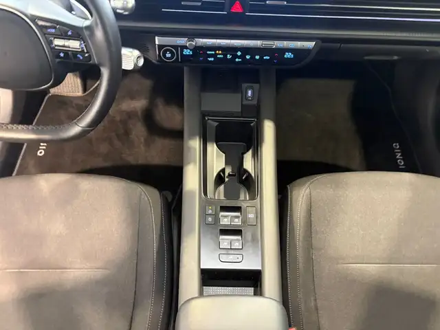 Hyundai Ioniq 6 view 12