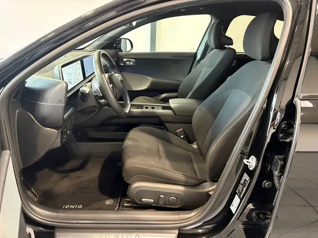 Hyundai Ioniq 6 view 8