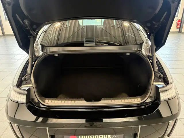 Hyundai Ioniq 6 view 6