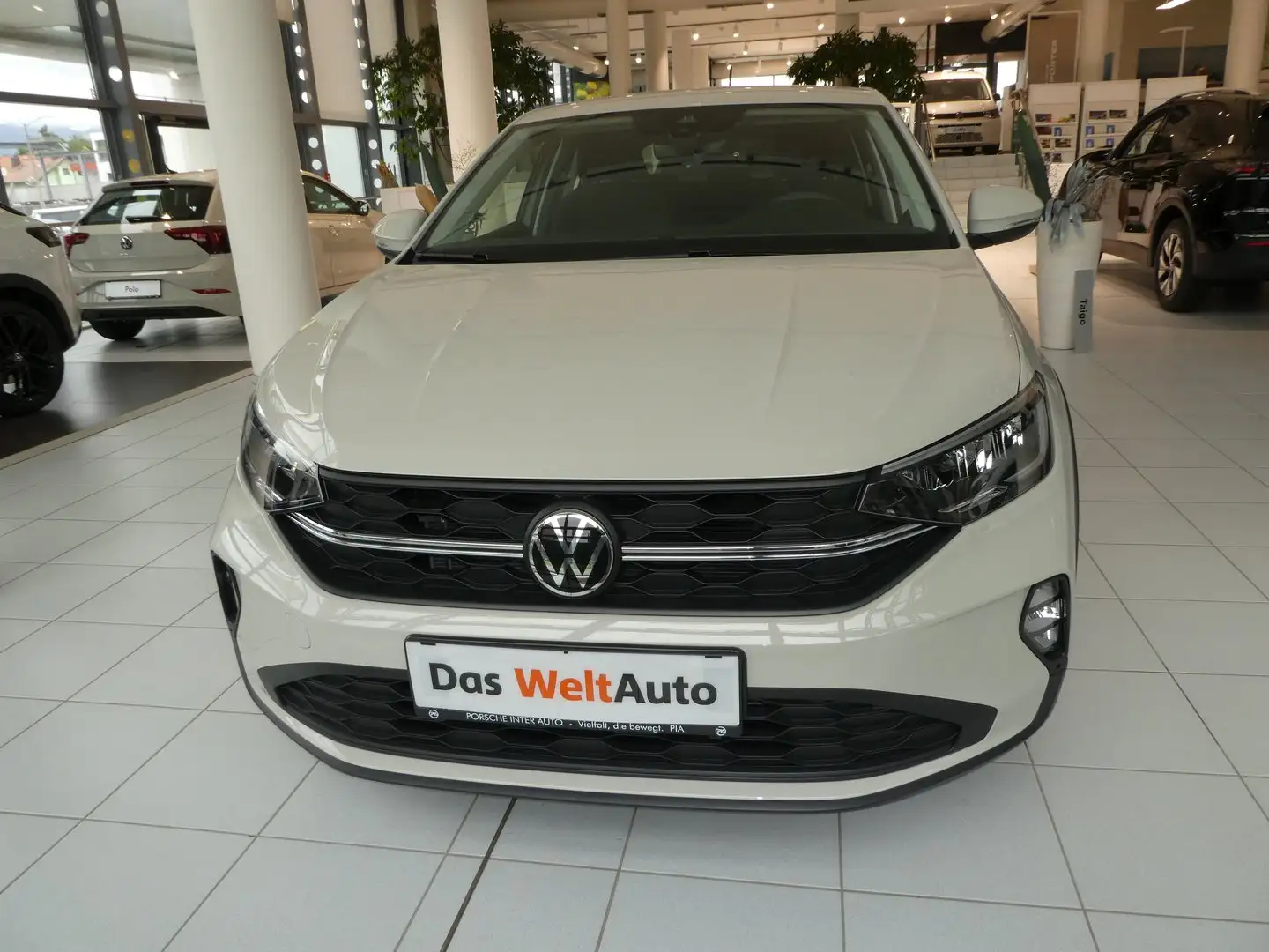 Volkswagen Taigo 4Me TSI Grau - 2