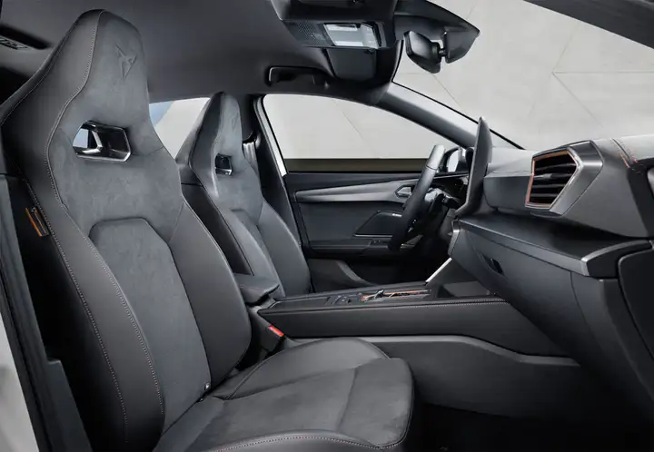 Cupra León 2025, foto 17