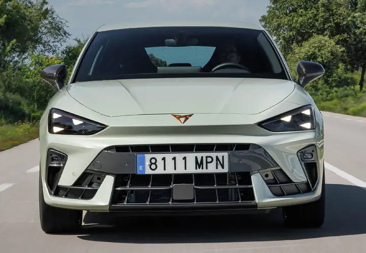 Cupra León 2025, foto 3