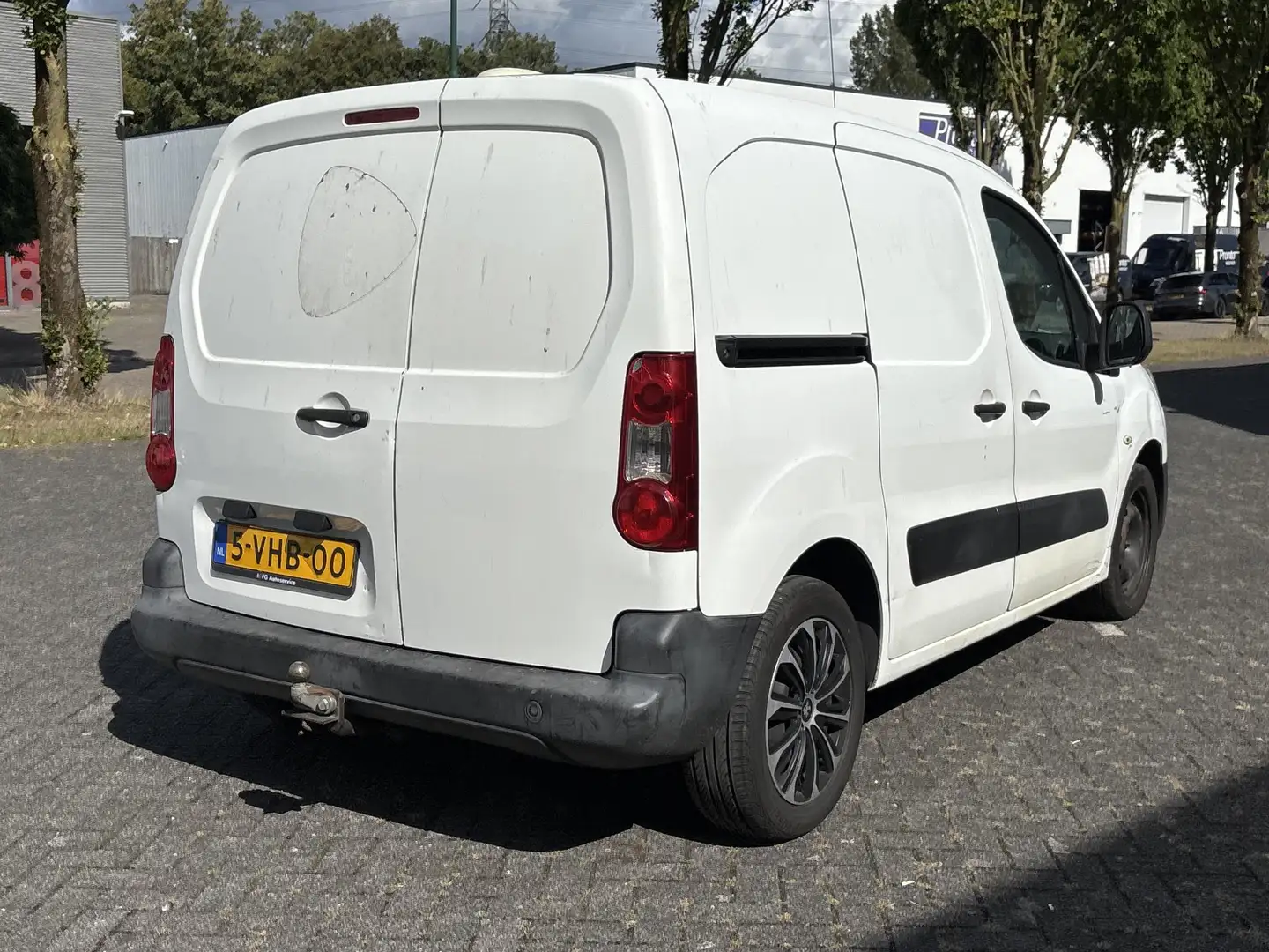 Peugeot Partner 120 1.6 HDI L1 XT | € 1.850,- NETTO! | Airco | Sch Wit - 2