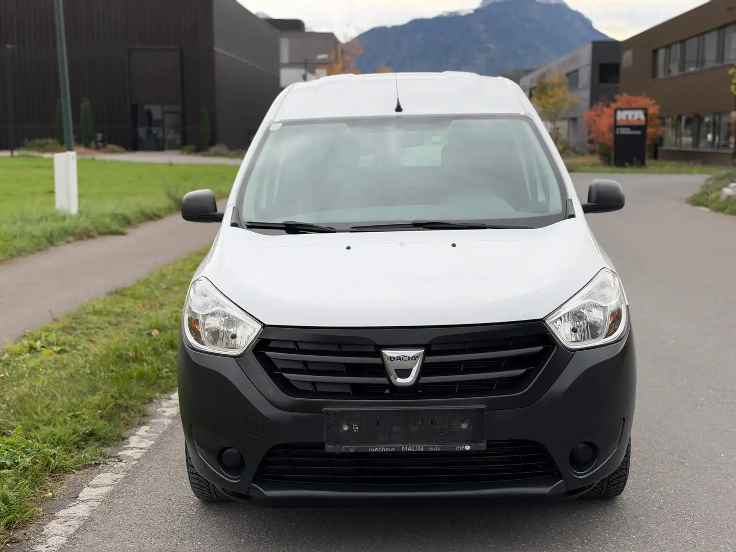 Dacia Dokker 1.6 Kasten | TÜV NEU | 1.Besitz | Anhängerk. Weiß - 2