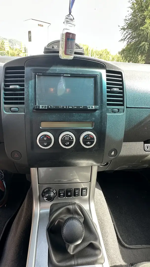 Nissan Pathfinder 2.5 dci XE - 2