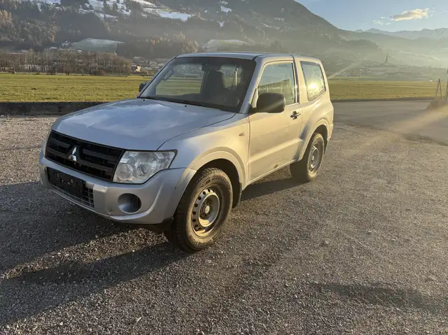 Mitsubishi Pajero Inform 3,2 DI-D TD