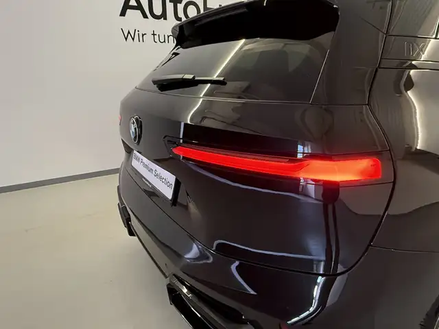 BMW iX xDrive60 Ansicht 16