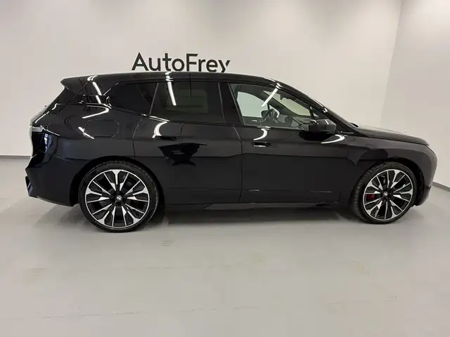 BMW iX xDrive60 Ansicht 3