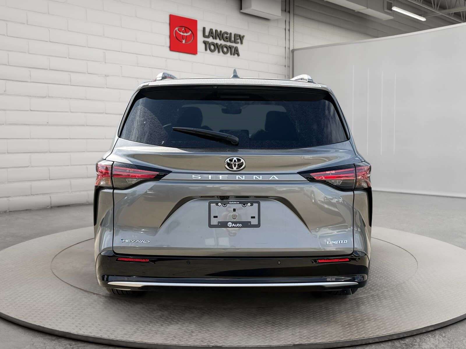 2026 Toyota Sienna HYBRID LIMITED AWD; LEATHER, SUNROOF, JBL, NAV, RE — photo 5