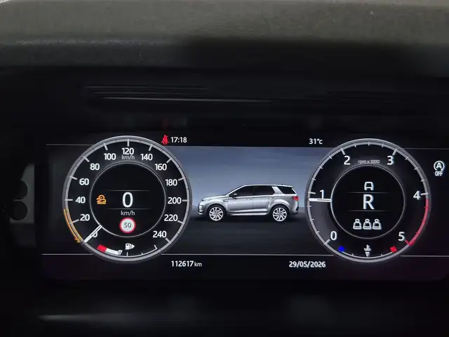Land Rover Discovery Sport view 14