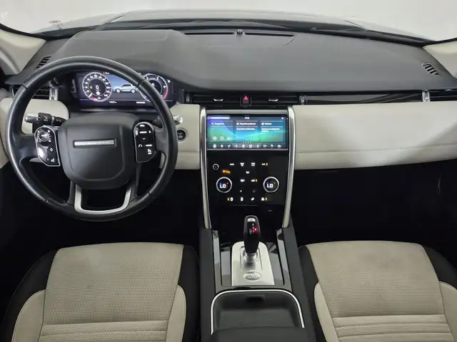 Land Rover Discovery Sport view 4