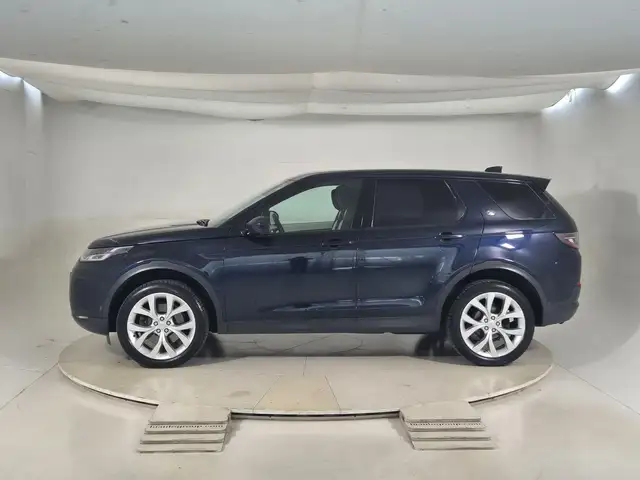 Land Rover Discovery Sport view 6
