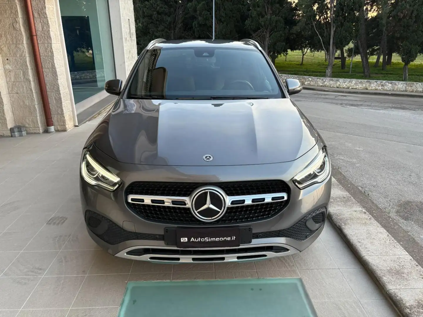 Mercedes-Benz GLA 200 d Automatic Sport Plus Grigio - 2