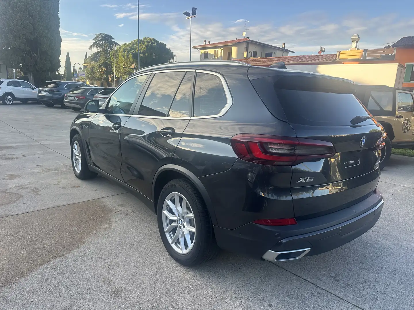BMW X5 25d X DRIVE Business auto Grau - 2