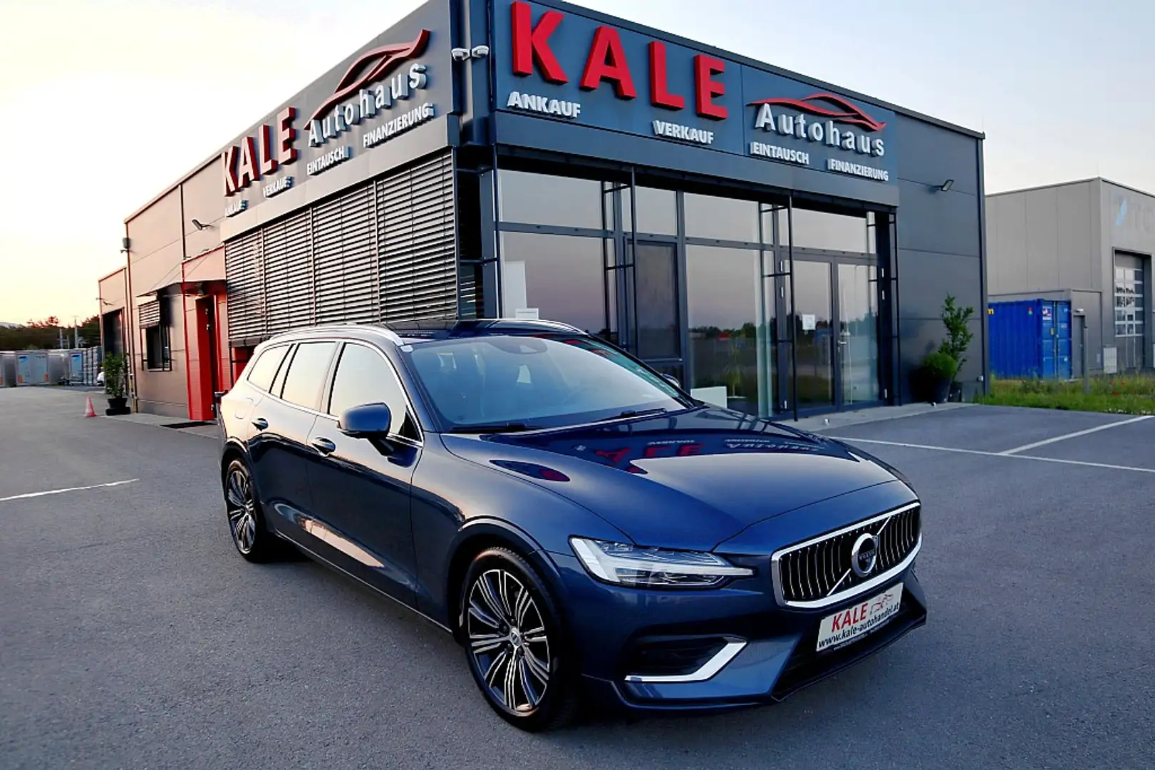 Volvo V60 T4 Inscription *1.Besitz* LED*NAVI*LEDER* Blau - 1