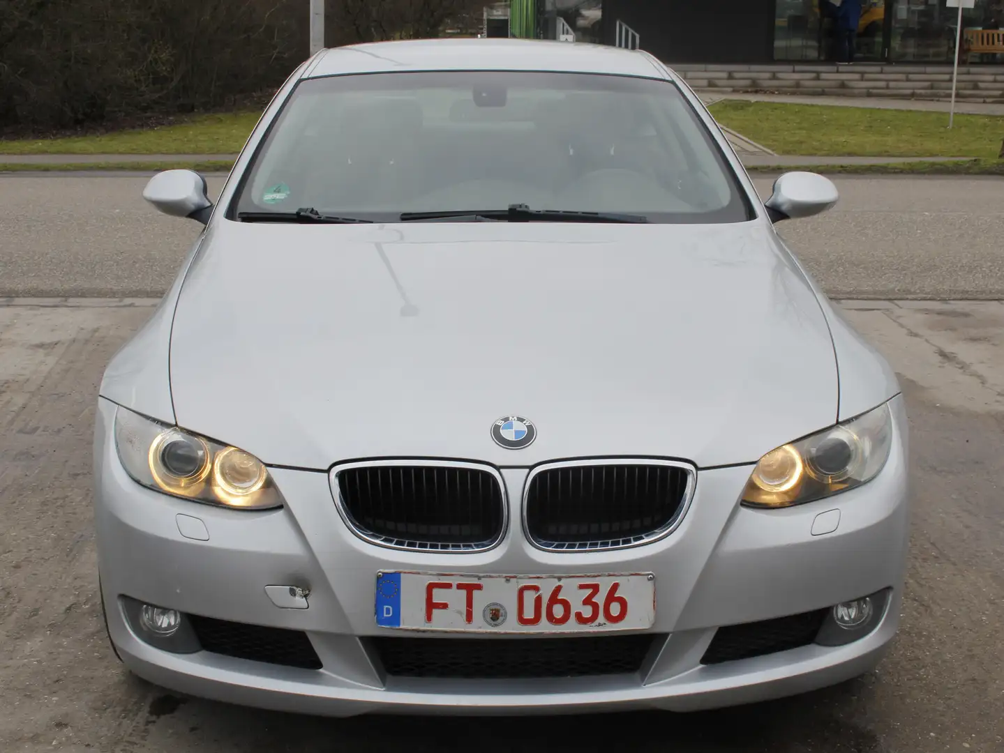 BMW 320 320d Auto Leder Navi Klimaautomatik Silber - 2
