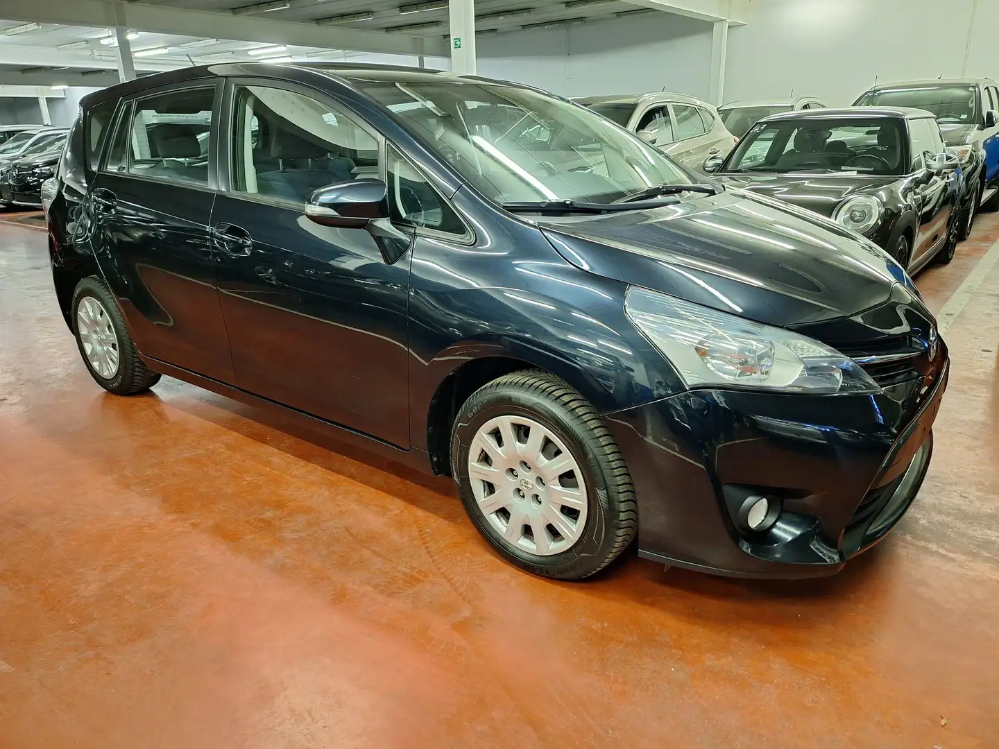 Toyota Verso 1.6i  5pl. Blau - 2