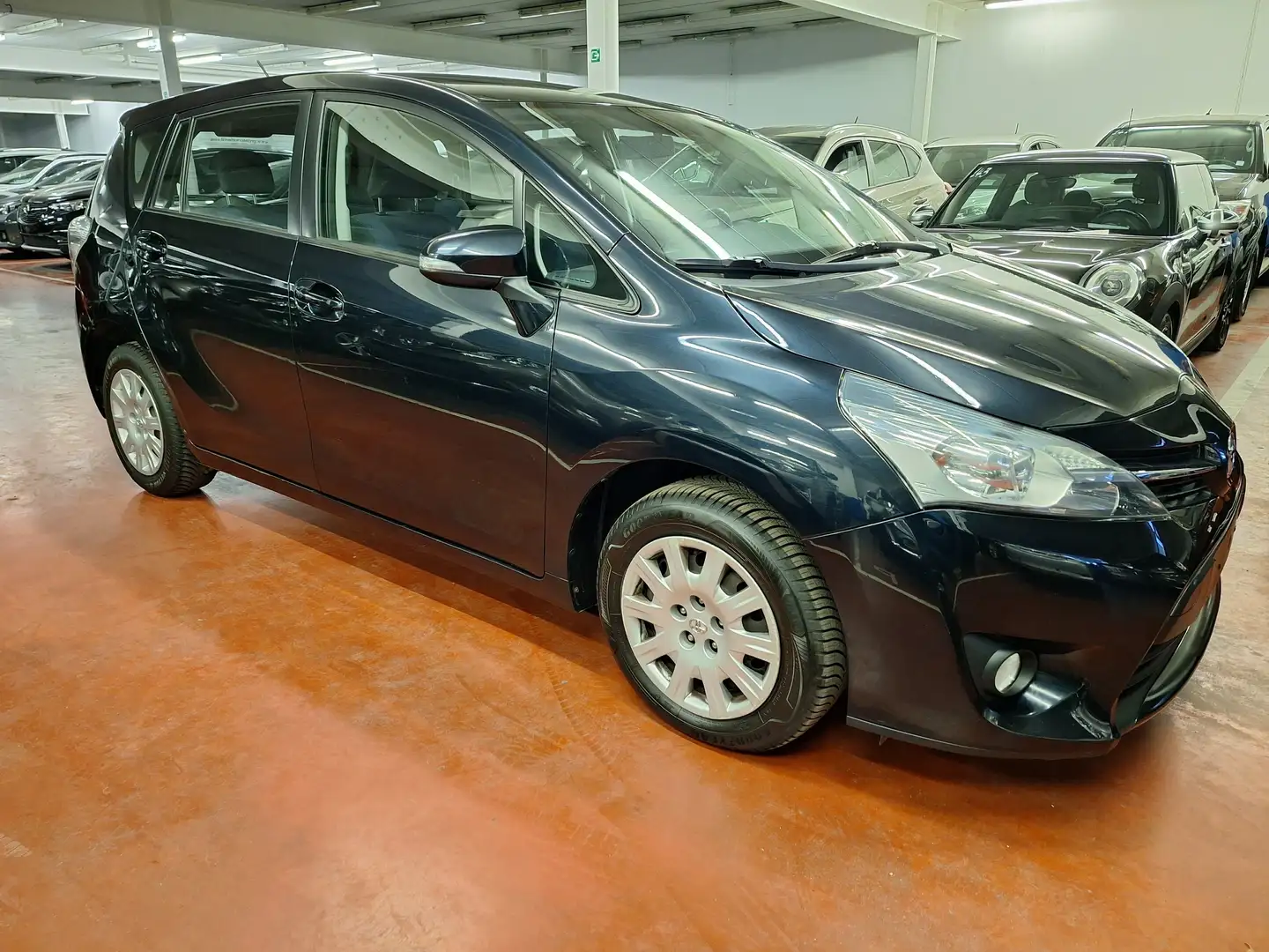 Toyota Verso 1.6i  5pl. Blau - 1
