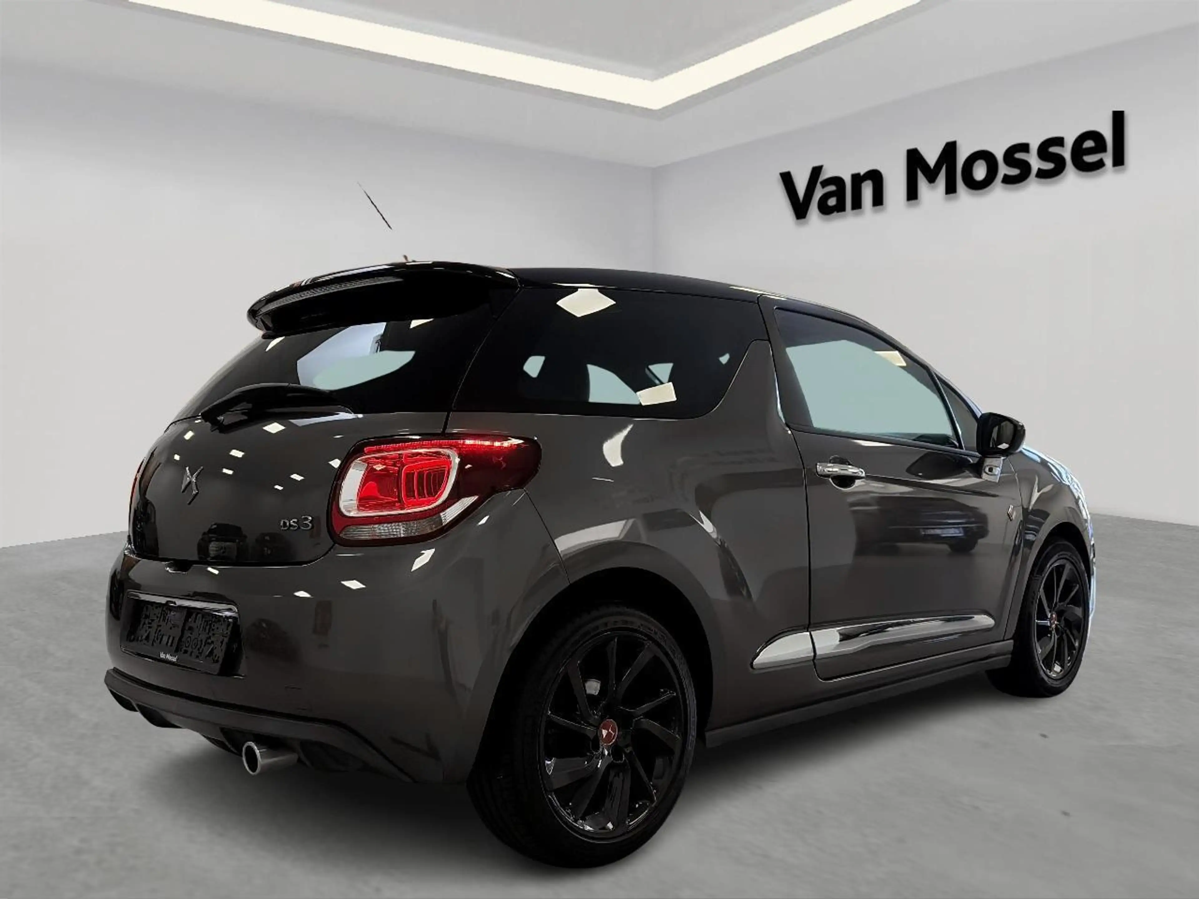 DS Automobiles DS 3 1.2 PureTech 110 EAT Performance Line — photo 4